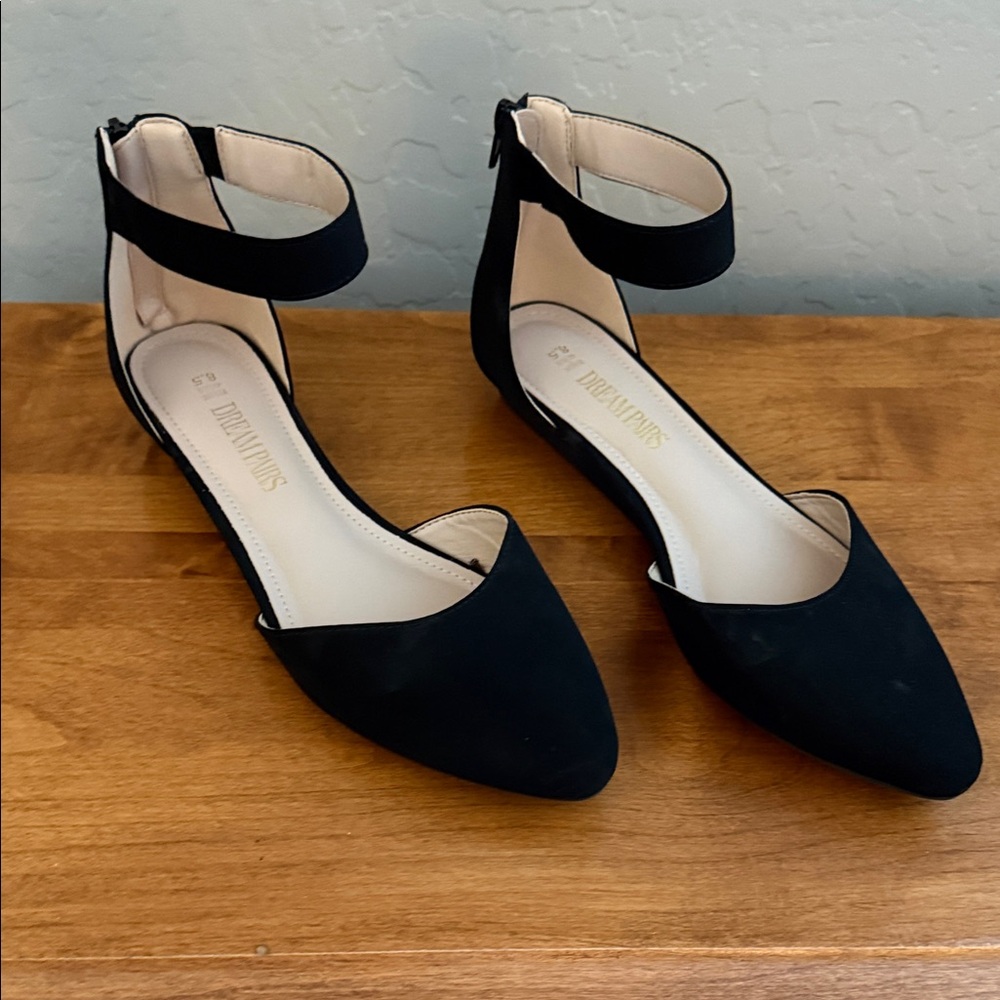 Dream Pairs Black Pointed Toe Ankle-Strap Flats with Back Zip